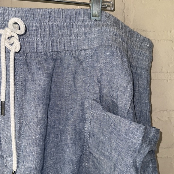 Athleta Cabo Shorts 4” linen chambray blue large pockets elastic drawstring - Picture 2 of 5